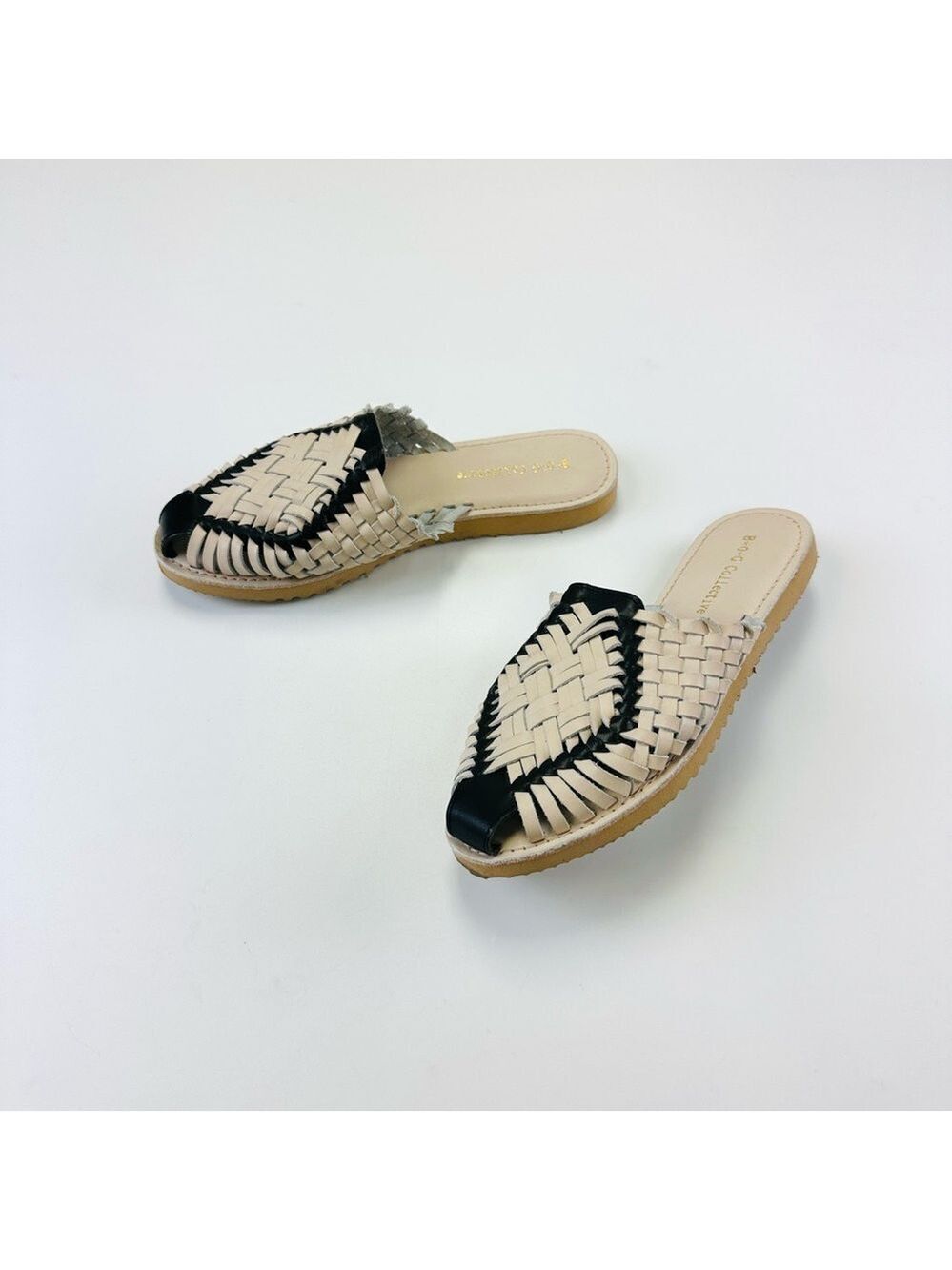 BOG COMET BONE AND BLACK WOVEN LEATHER MULE size 10 womens slide sandals